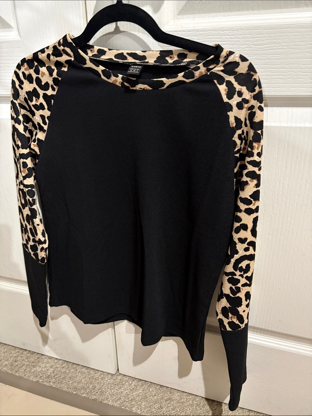 SHEIN  Leopard Sleeve Black Women's Raglan Top